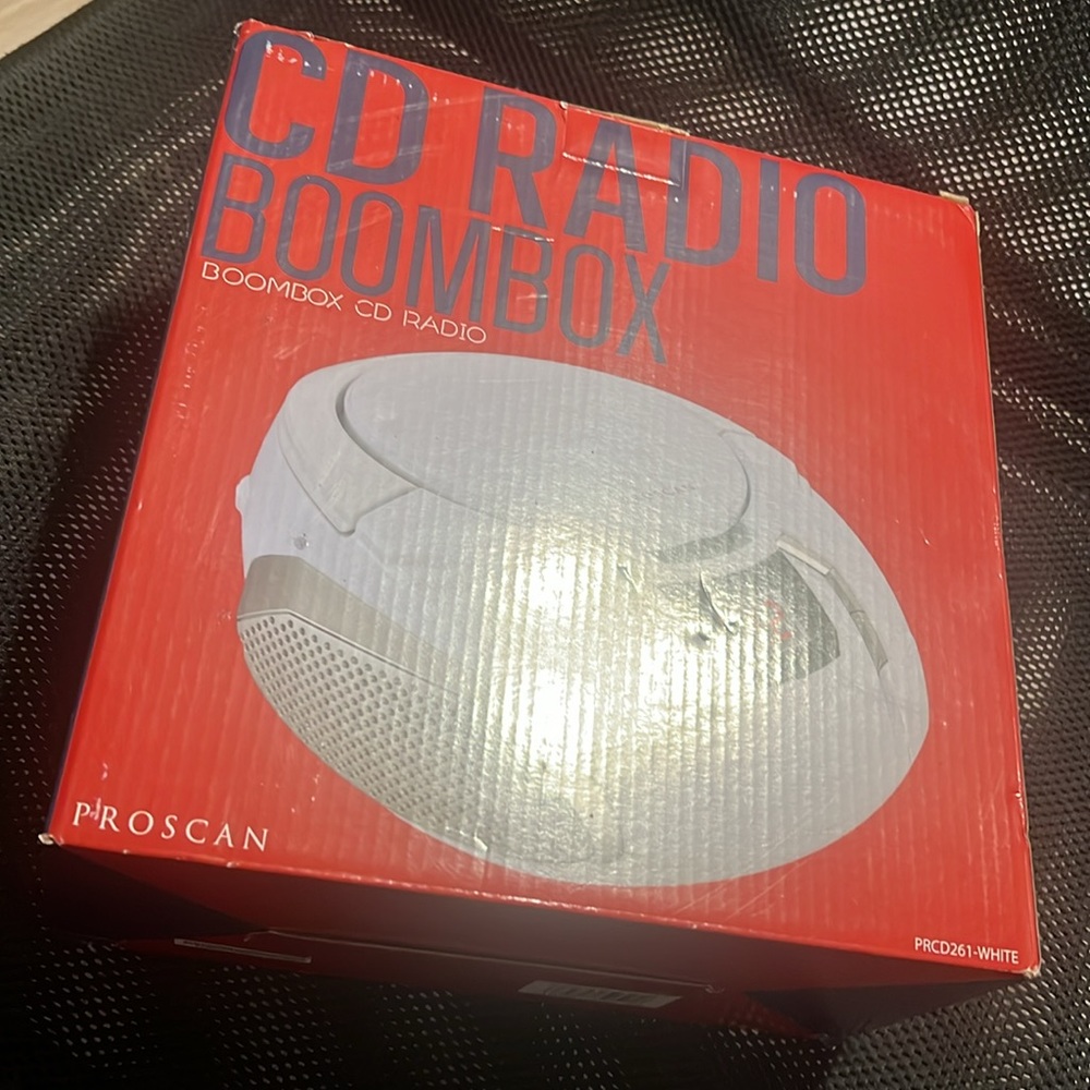 Proscan Elite Portable CD Boombox with AM/FM Radio - White New in Box